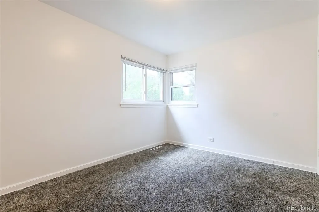 1616 Newark Street Aurora CO 80010