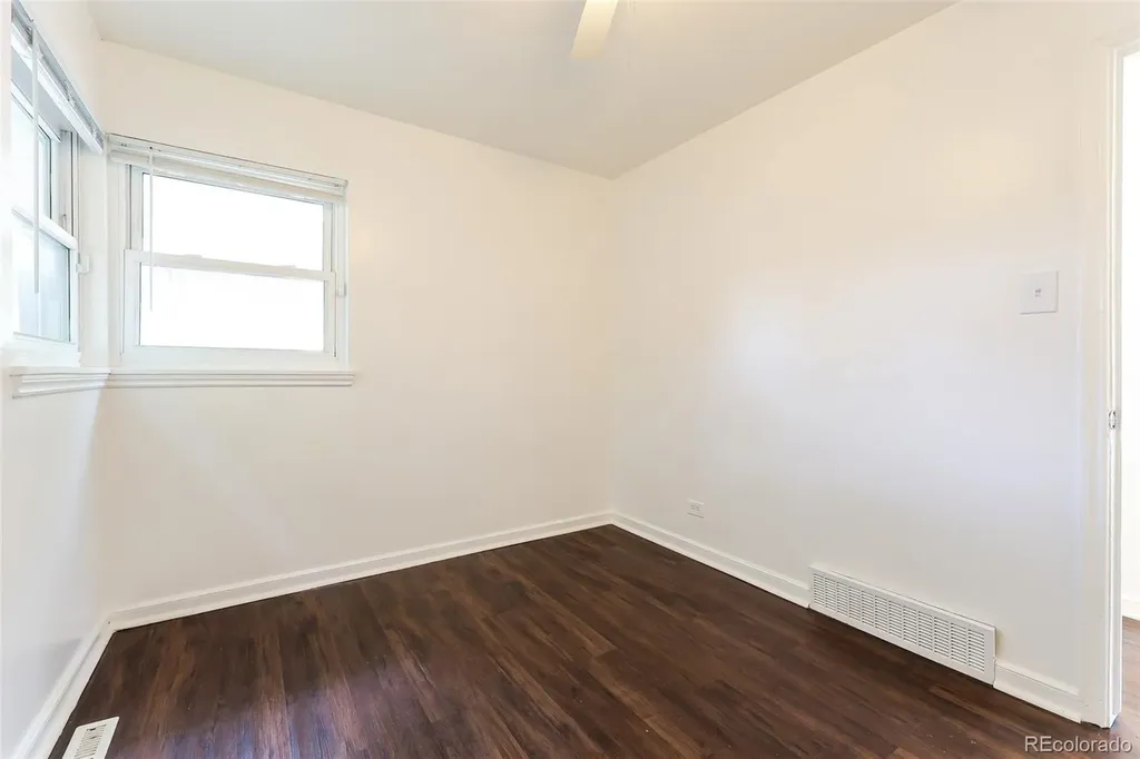 1616 Newark Street Aurora CO 80010