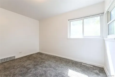 1616 Newark Street Aurora CO 80010