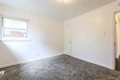 1616 Newark Street Aurora CO 80010