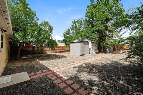 1616 Newark Street Aurora CO 80010