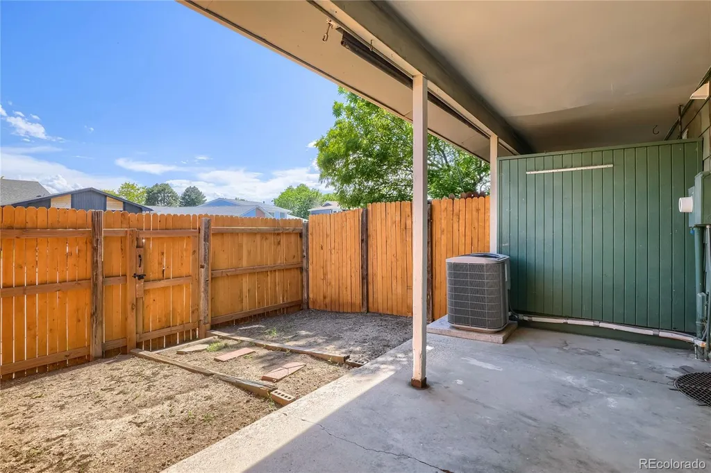 1435 Norfolk Street Aurora CO 80011