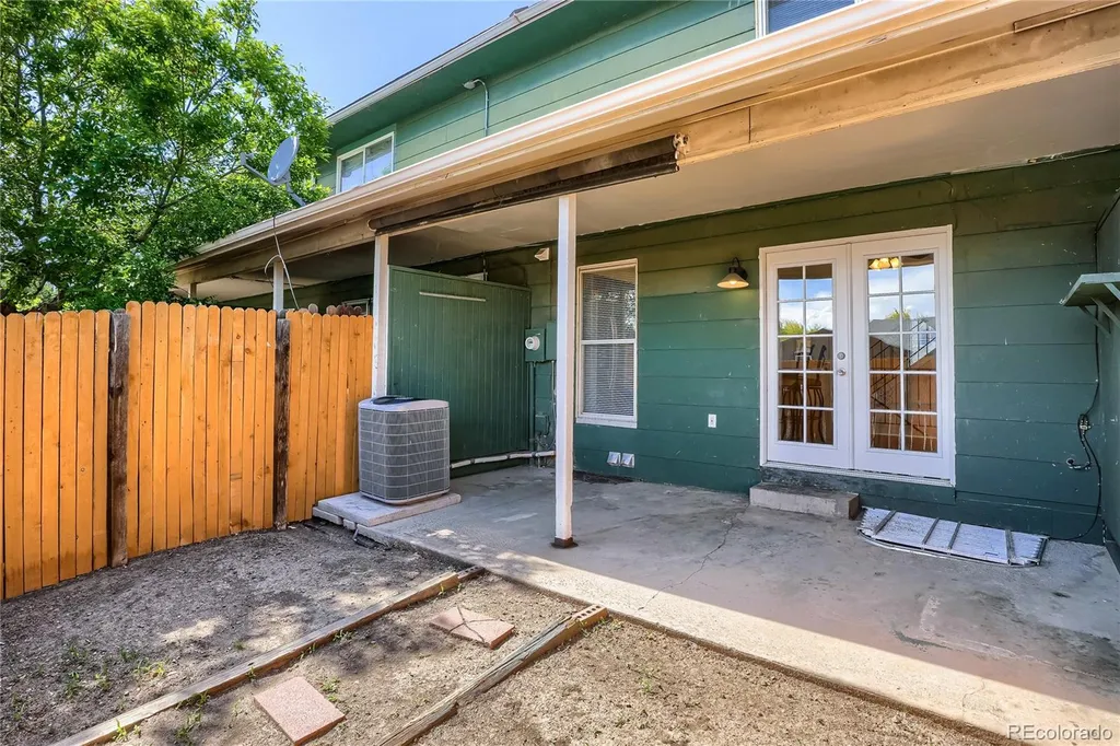 1435 Norfolk Street Aurora CO 80011