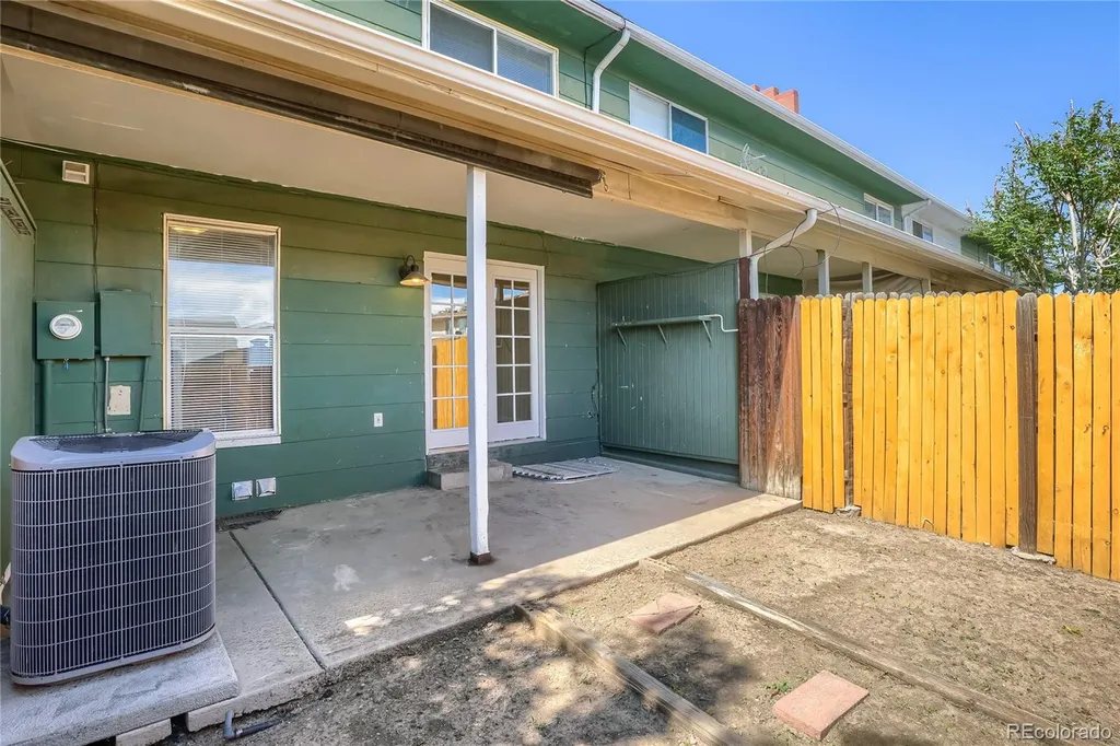 1435 Norfolk Street Aurora CO 80011