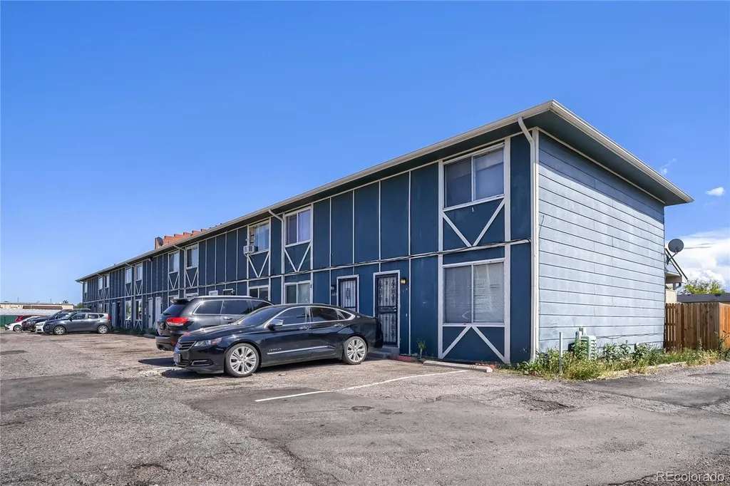1435 Norfolk Street Aurora CO 80011