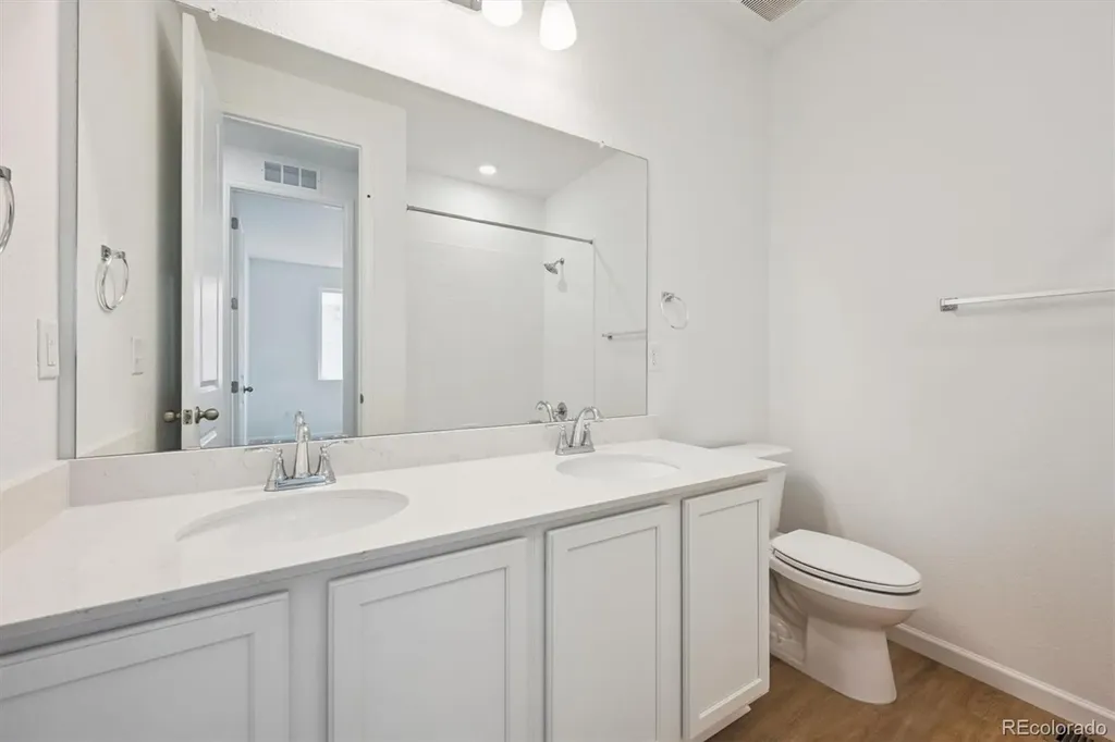 45933 Wood Thrush Avenue Bennett CO 80102