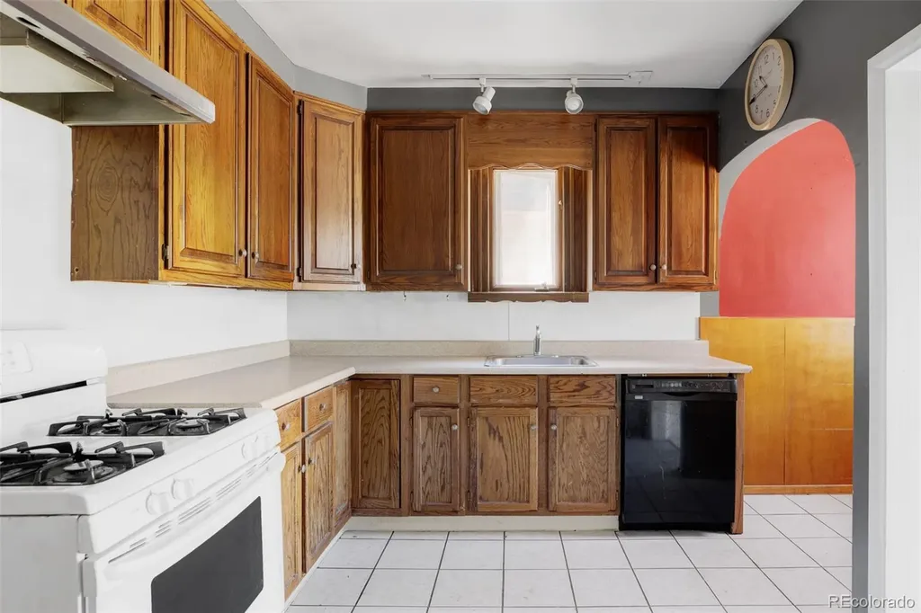 851 S Vine Street Denver CO 80209