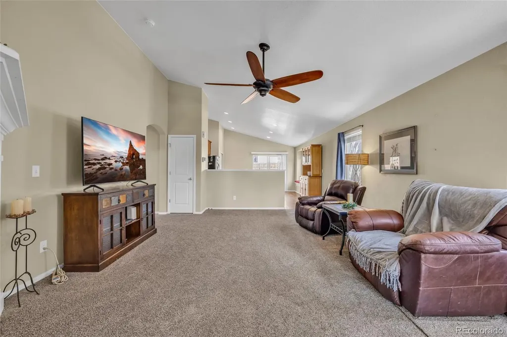 10284 Norfolk Street Commerce City CO 80022