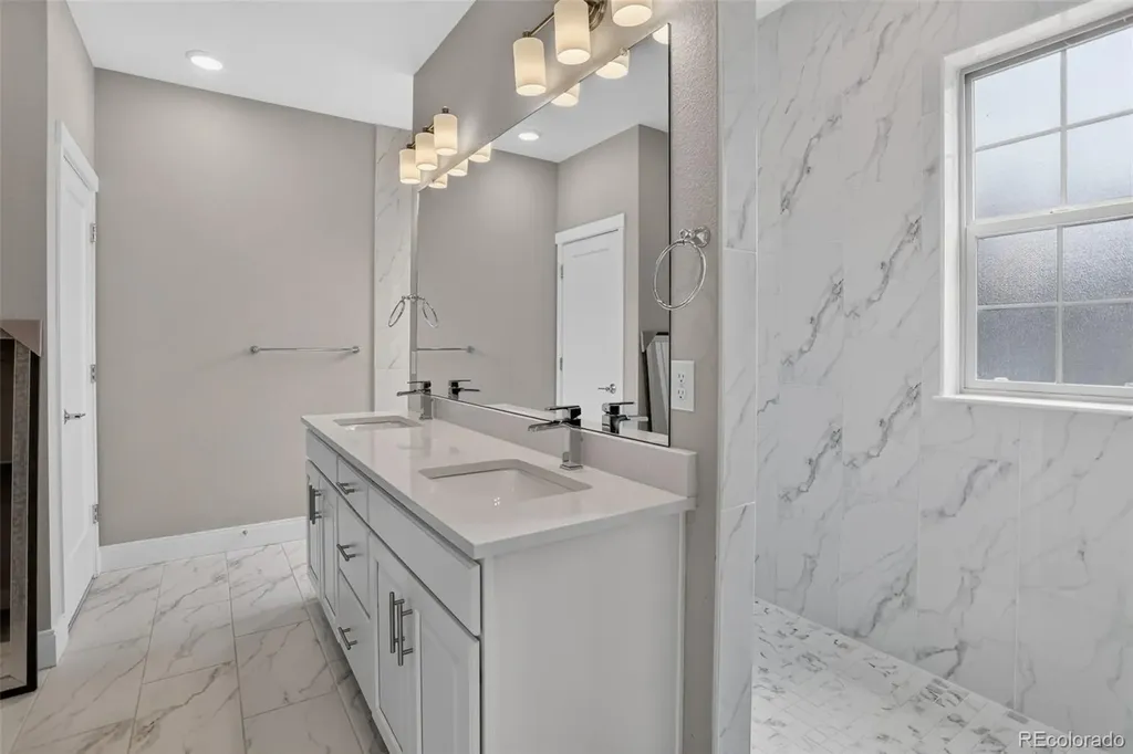 2165 S Orion Street Lakewood CO 80228