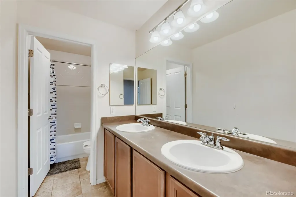 10271 Rifle Street Commerce City CO 80022