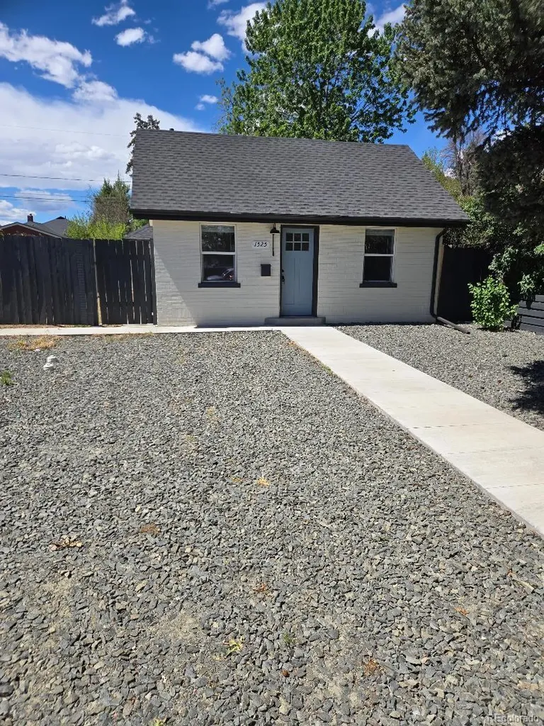 1525 Roslyn Street Denver CO 80220