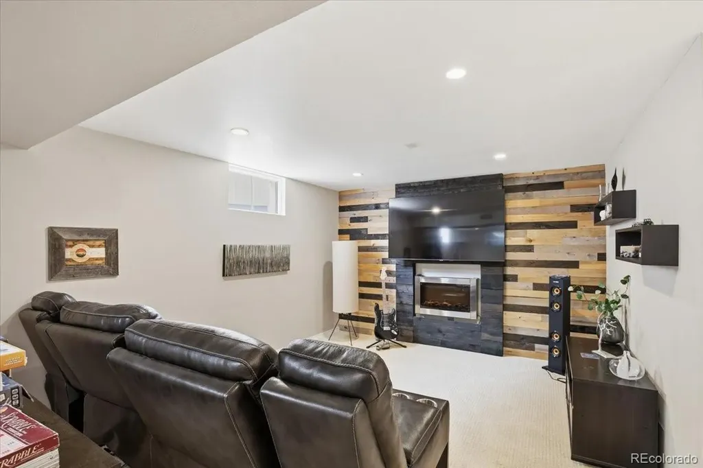 2956 S Fenton Street Denver CO 80227