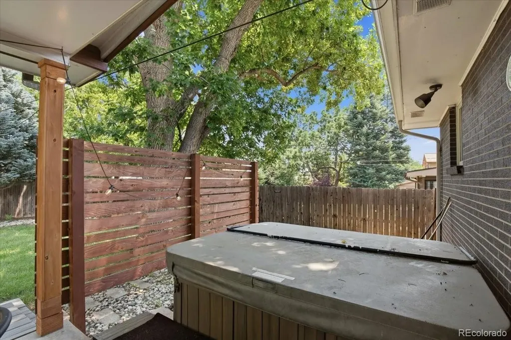 2956 S Fenton Street Denver CO 80227