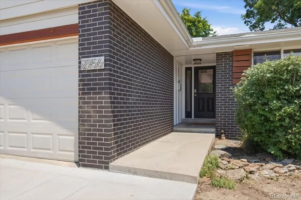 2956 S Fenton Street Denver CO 80227