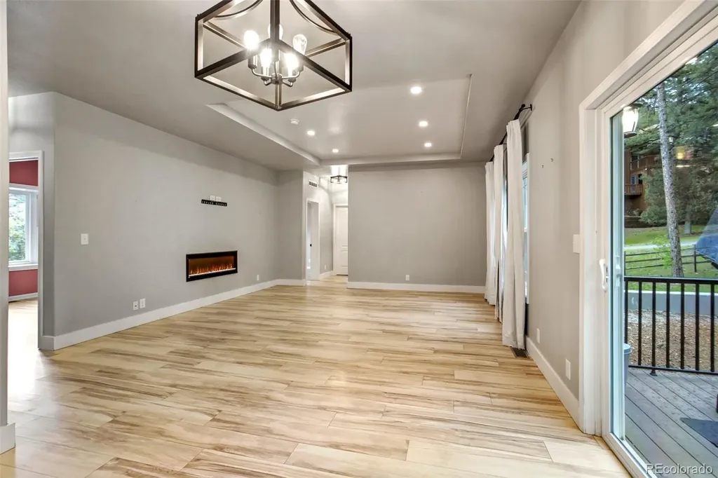 4998 Chippewa Drive Larkspur CO 80118