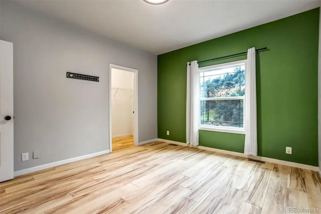 4998 Chippewa Drive Larkspur CO 80118