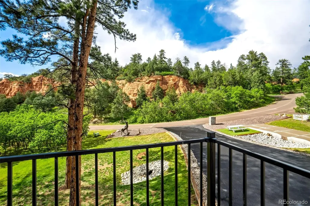 4998 Chippewa Drive Larkspur CO 80118