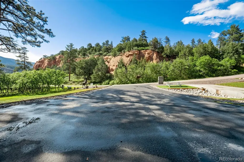 4998 Chippewa Drive Larkspur CO 80118