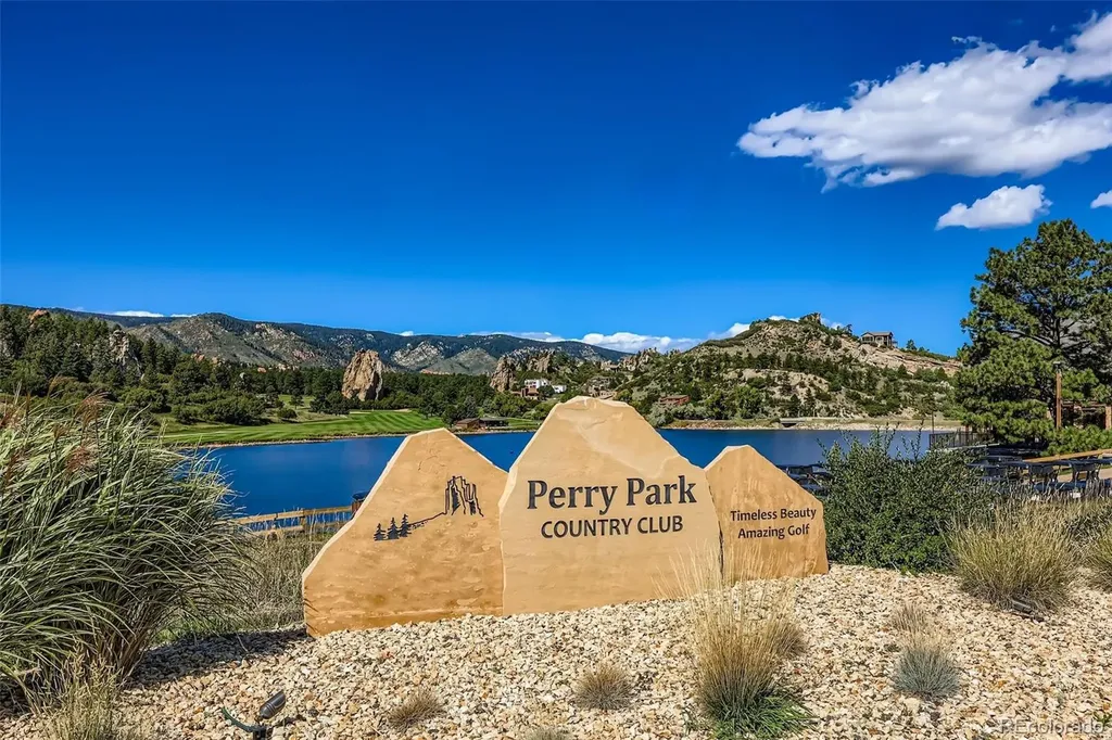 4998 Chippewa Drive Larkspur CO 80118