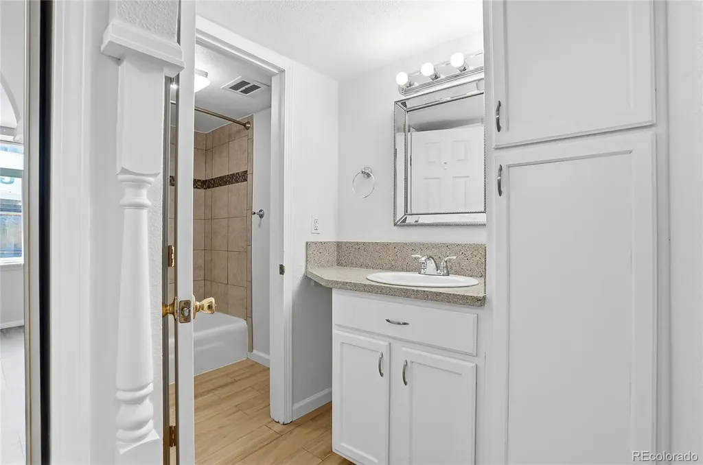 3436 S Locust Street Denver CO 80222