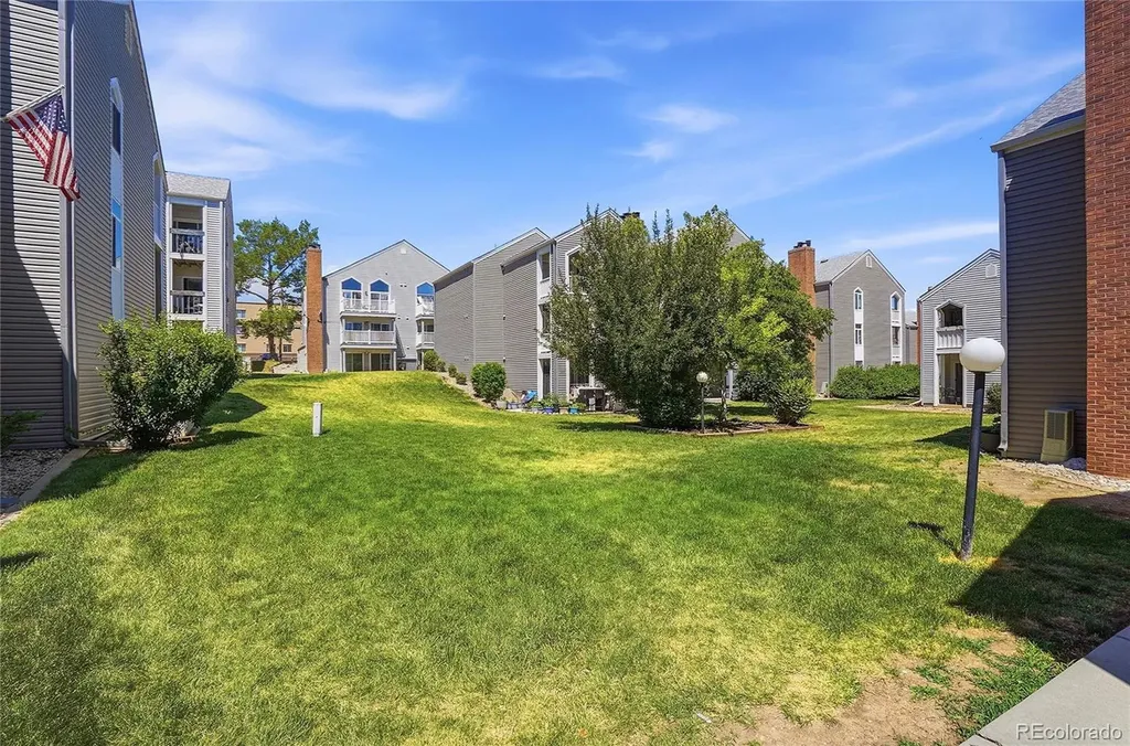 3436 S Locust Street Denver CO 80222