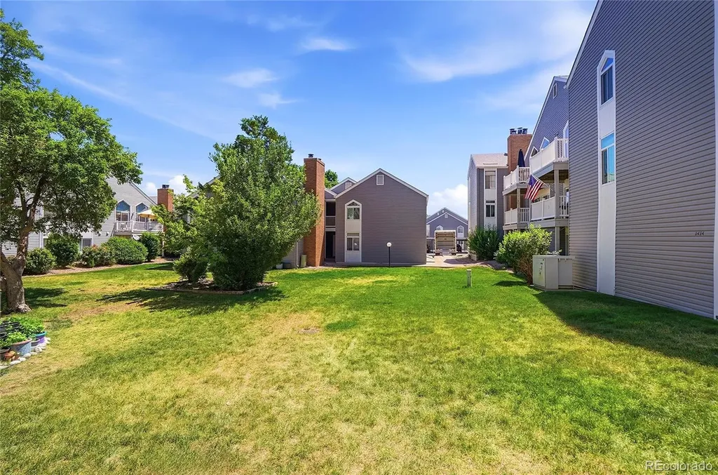 3436 S Locust Street Denver CO 80222