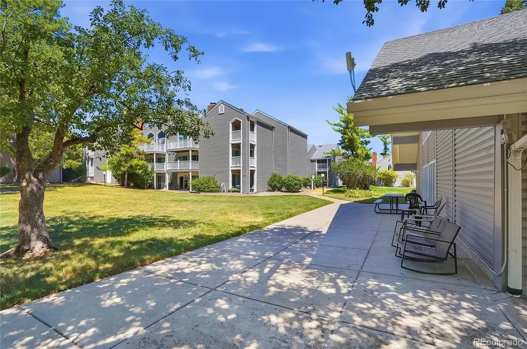 3436 S Locust Street Denver CO 80222