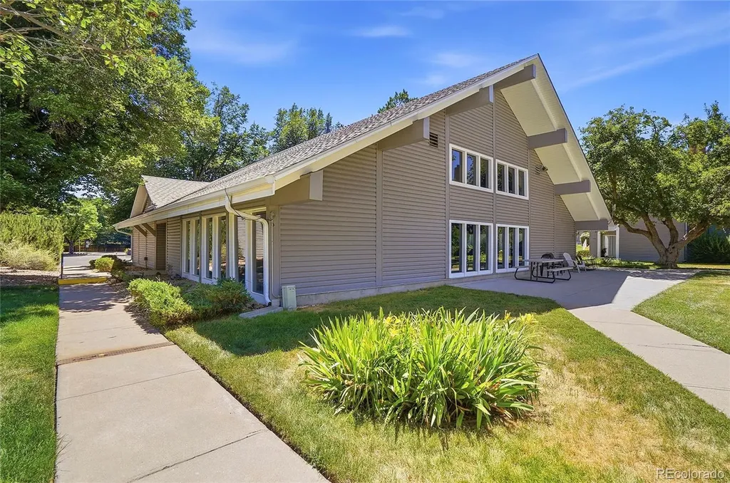 3436 S Locust Street Denver CO 80222