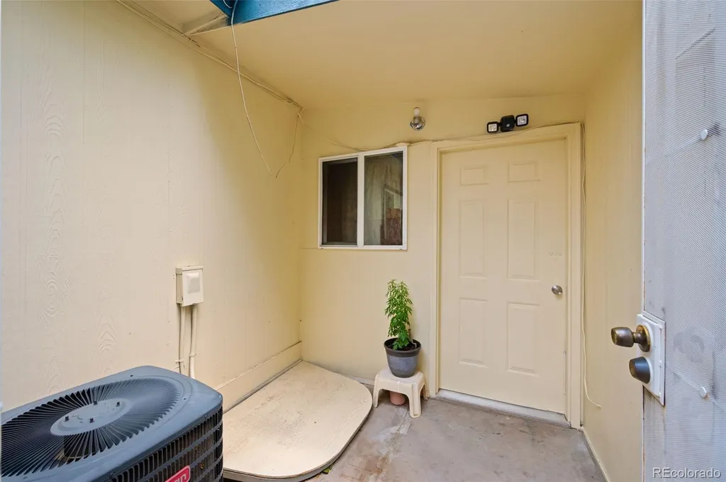 2884 W Iliff Avenue Denver CO 80219