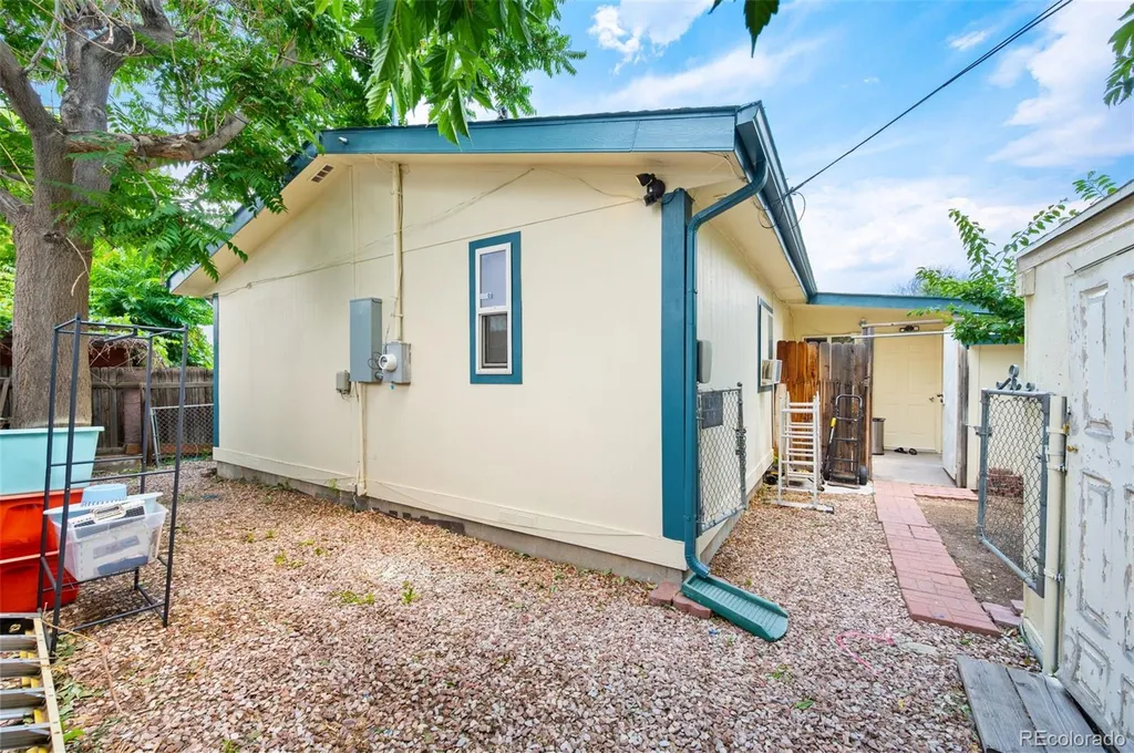 2884 W Iliff Avenue Denver CO 80219