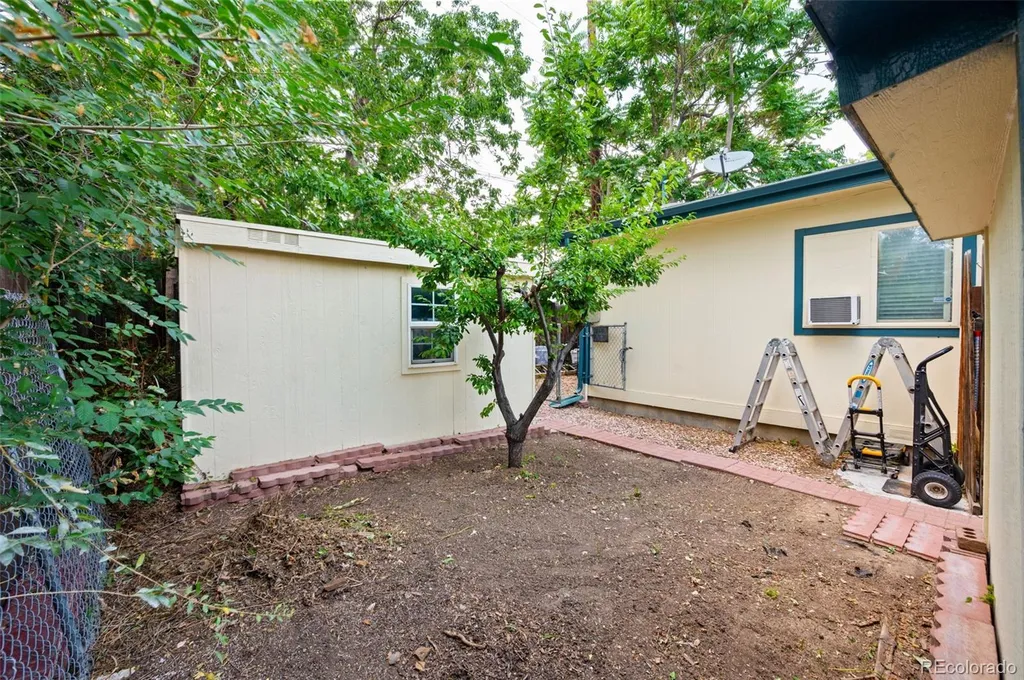 2884 W Iliff Avenue Denver CO 80219