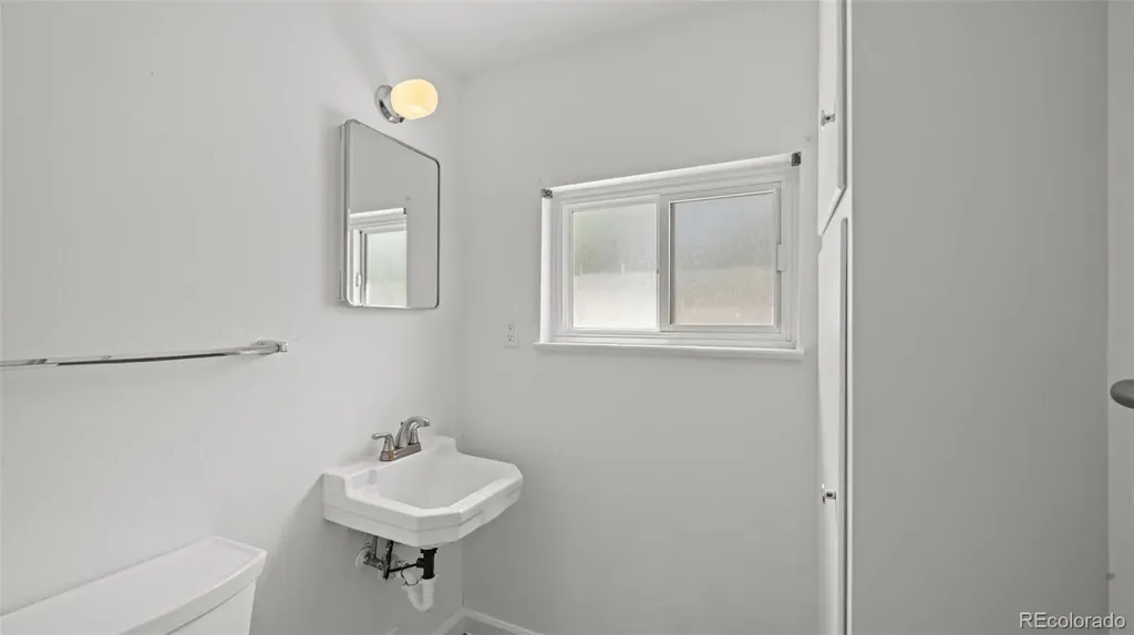 2406 N Circle Drive Colorado Springs CO 80909