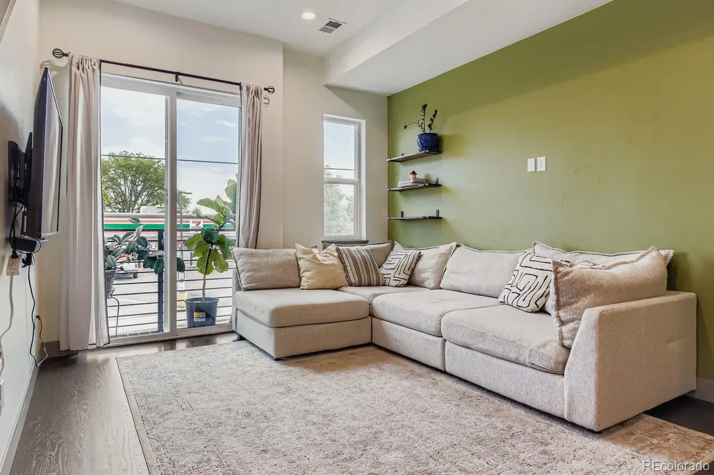 1280 E Hampden Avenue Englewood CO 80113