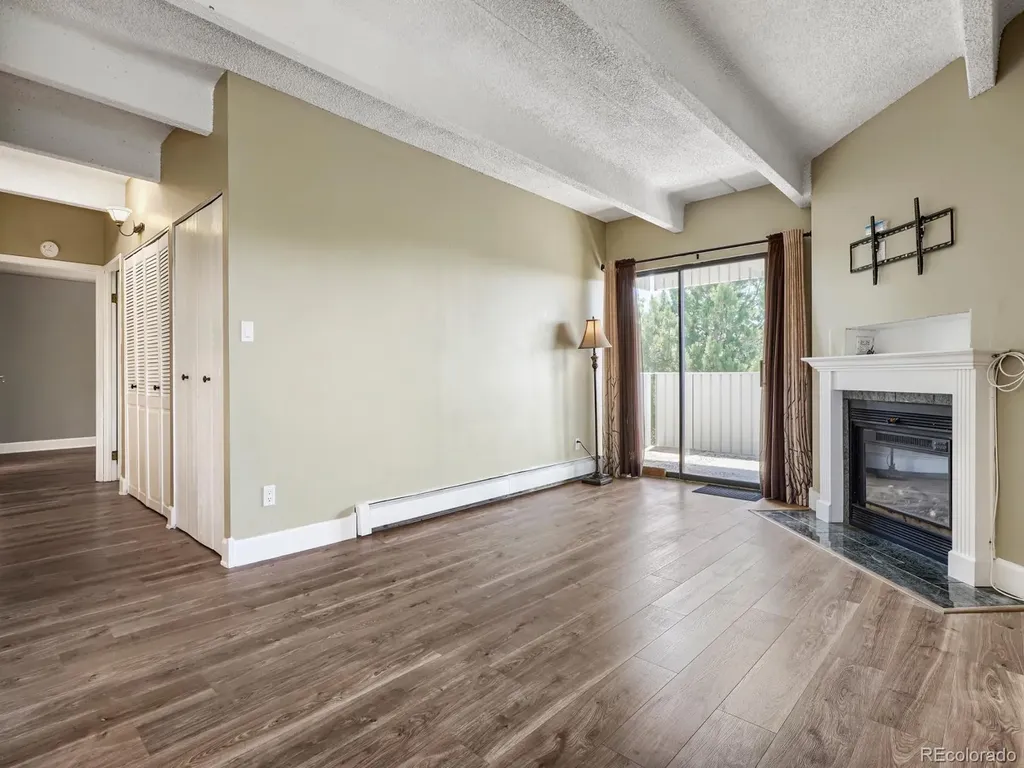 1011 S Ironton Street Aurora CO 80012