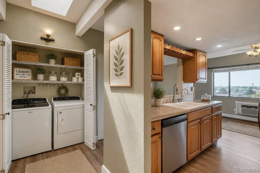 1011 S Ironton Street Aurora CO 80012