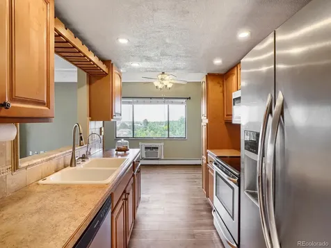 1011 S Ironton Street Aurora CO 80012