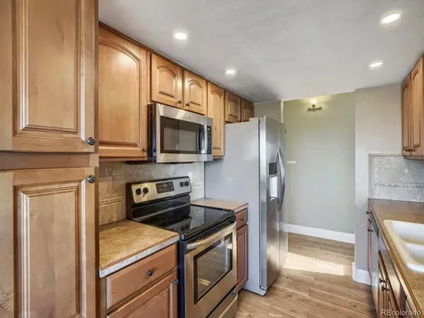 1011 S Ironton Street Aurora CO 80012