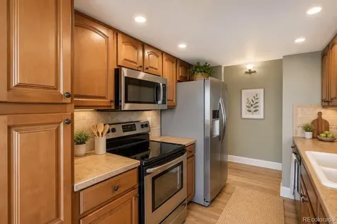 1011 S Ironton Street Aurora CO 80012