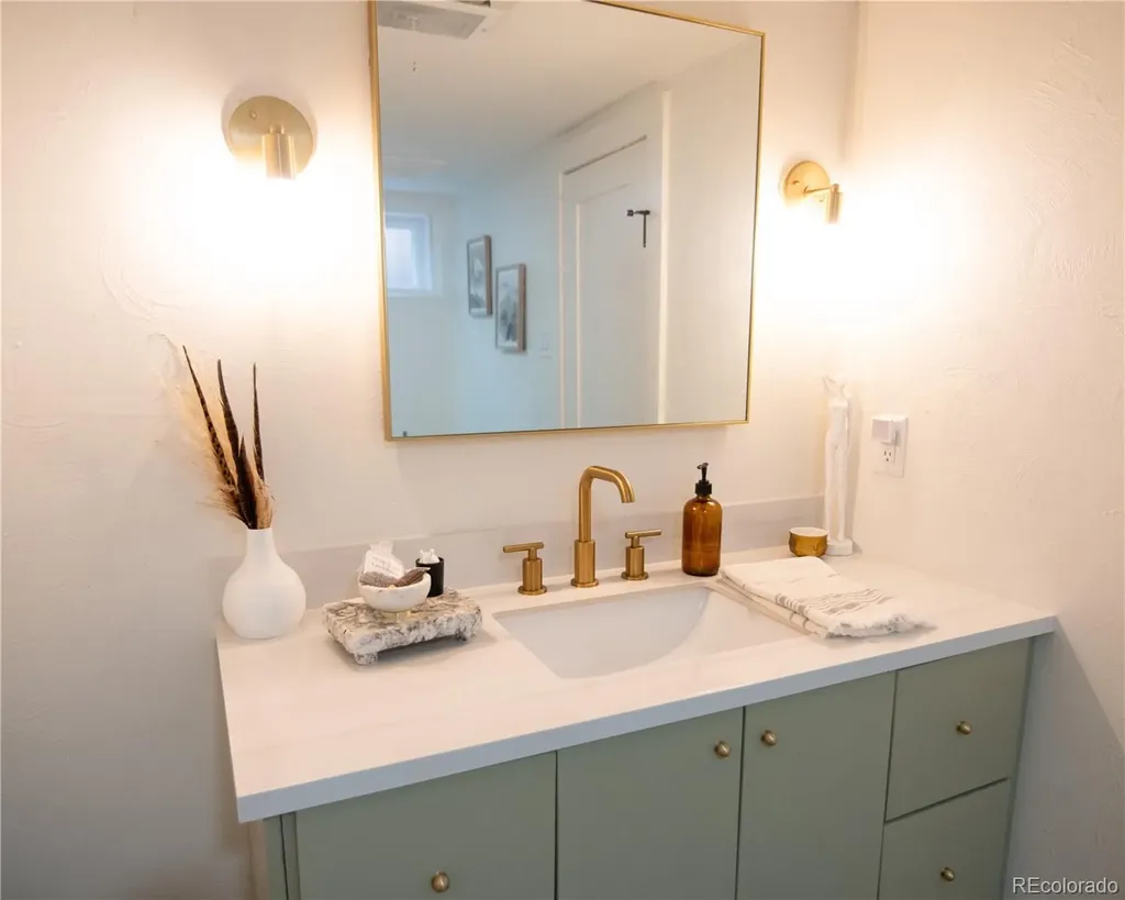 4519 Zuni Street Denver CO 80211