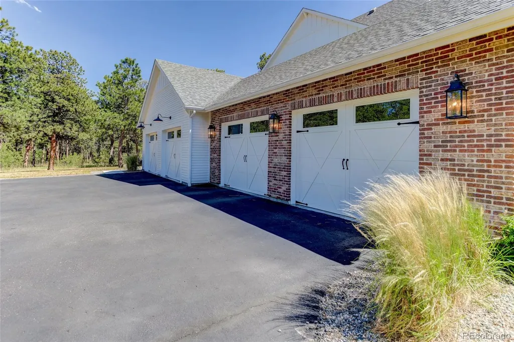 19404 Hilltop Pines Path Monument CO 80132