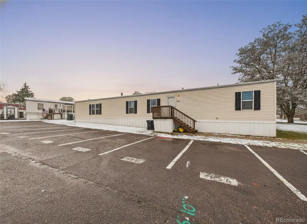 4211 E 100th Avenue Thornton CO 80229