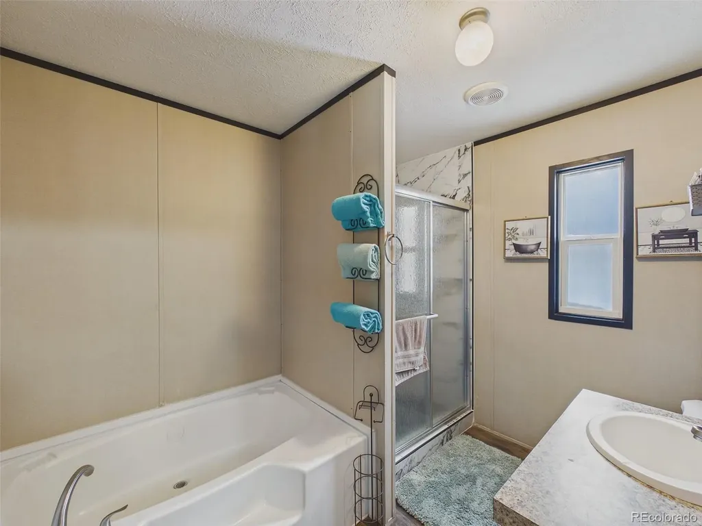 4211 E 100th Avenue Thornton CO 80229