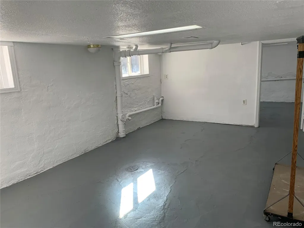 4385 Benton Denver CO 80212