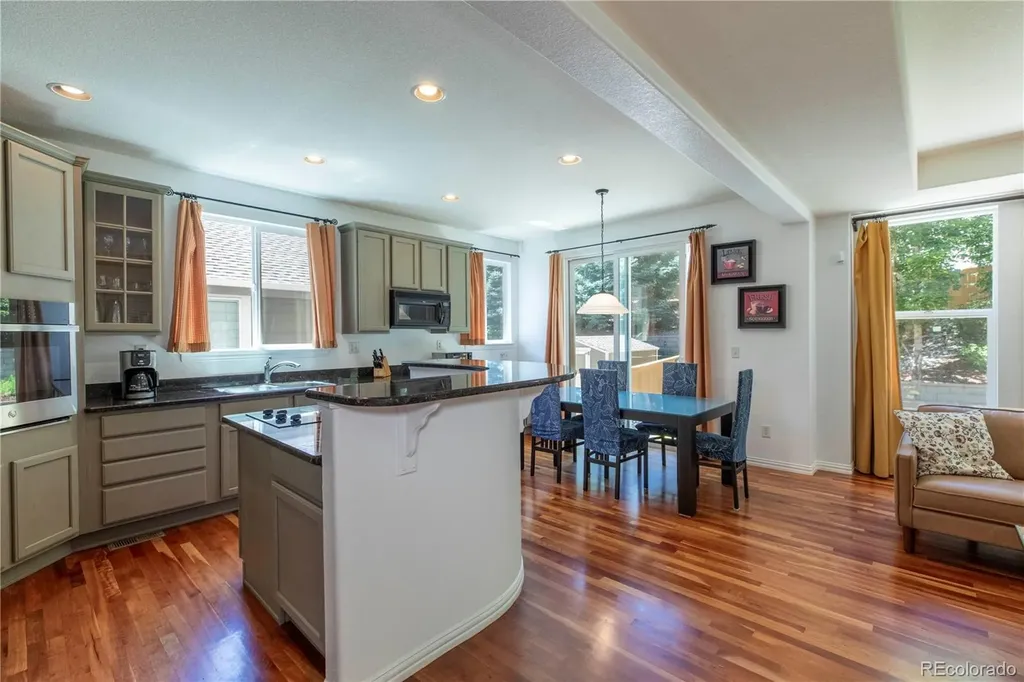 10832 Trotwood Way Littleton CO 80126