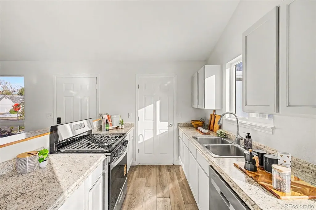 17391 E Layton Drive Aurora CO 80015