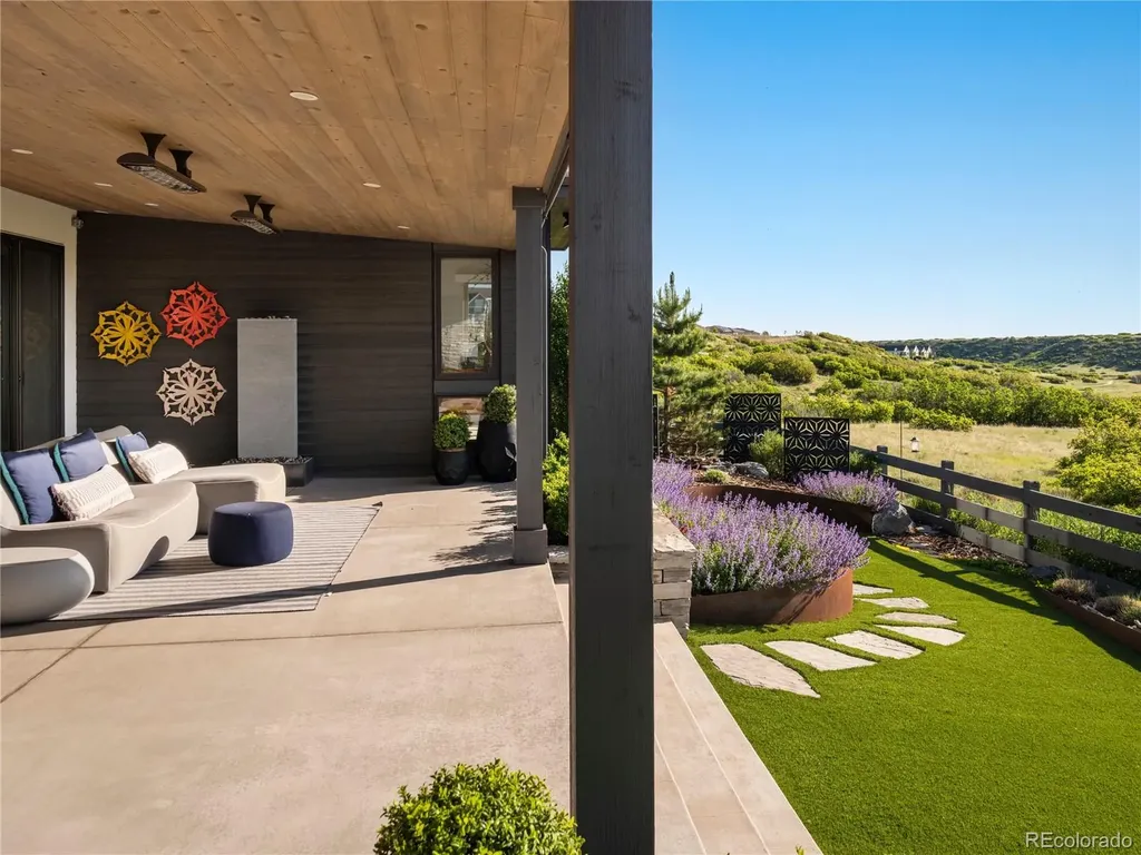 6642 Canyonpoint Road Castle Pines CO 80108