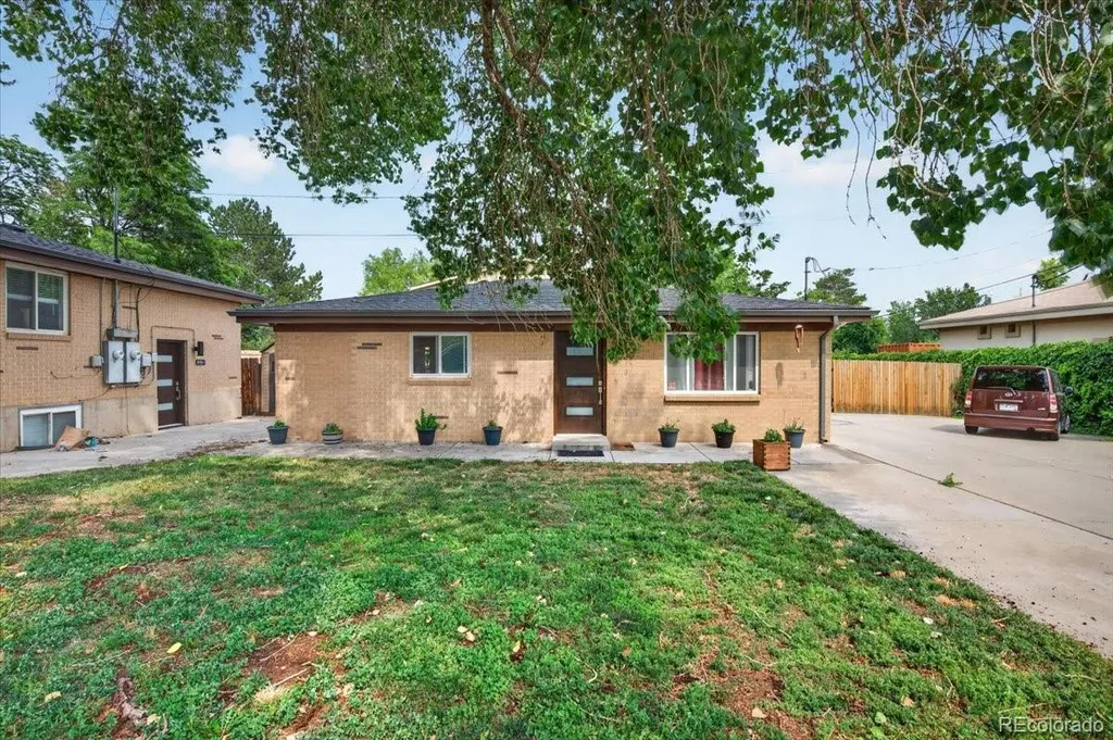 9030 Elm Court Denver CO 80260