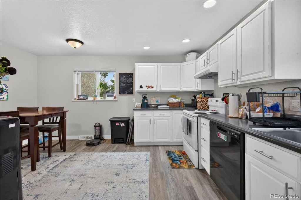 9030 Elm Court Denver CO 80260