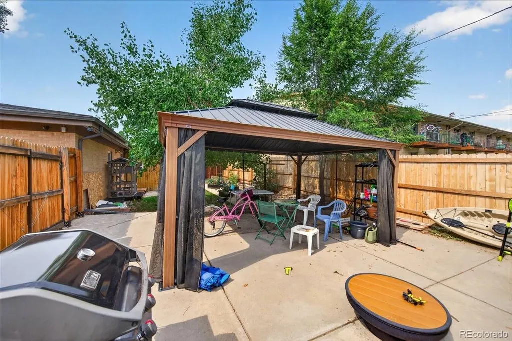 9030 Elm Court Denver CO 80260