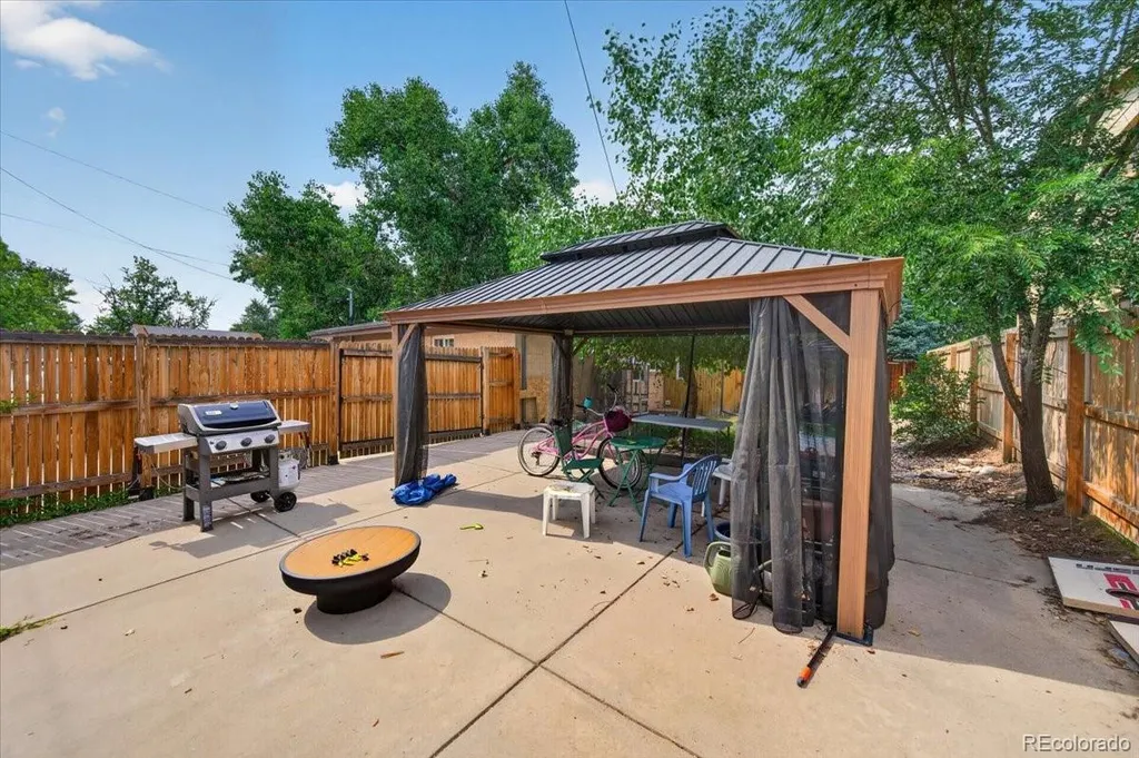 9030 Elm Court Denver CO 80260